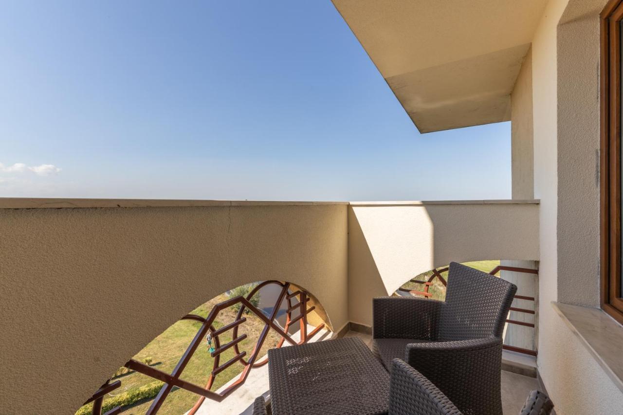 Lighthouse Golf Resort Private Properties Baltschik Exterior foto